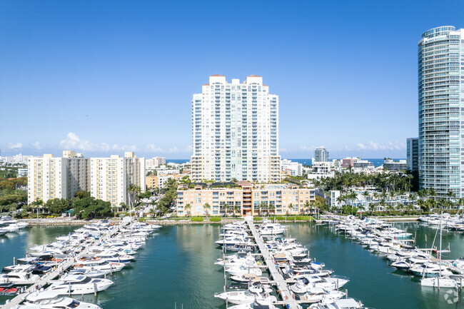 Building Photo - Yacht Club at Portofino