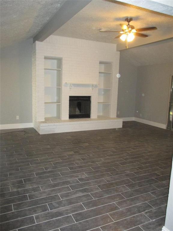Foto del edificio - 10214 Golden Meadow Dr