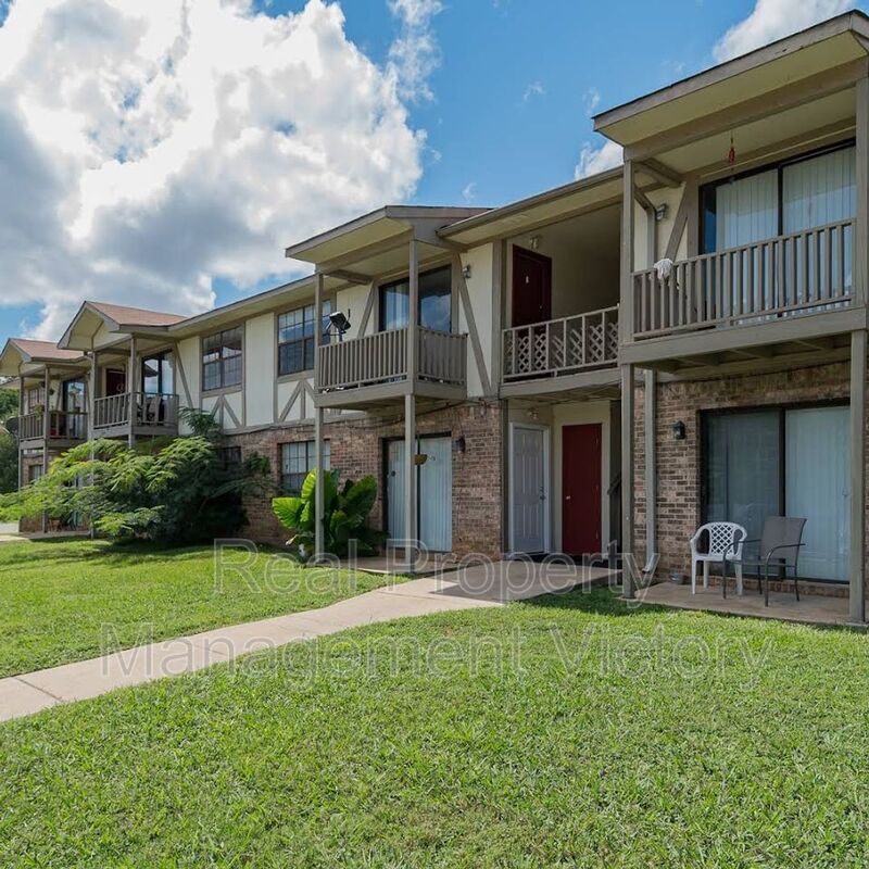 Foto principal - 2323 Grayson Valley Pkwy