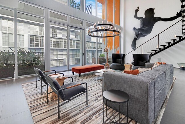 Foto del edificio - 250 NW 24th St