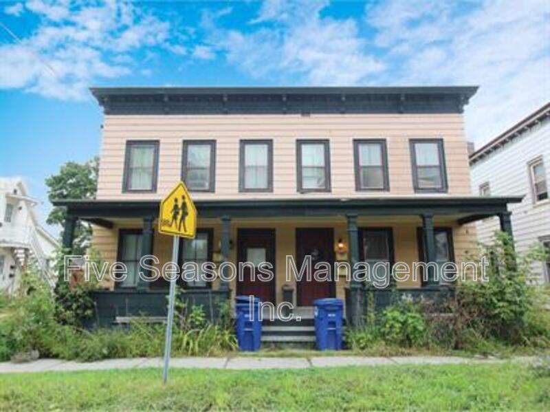 Primary Photo - 100-2 North Champlain Street