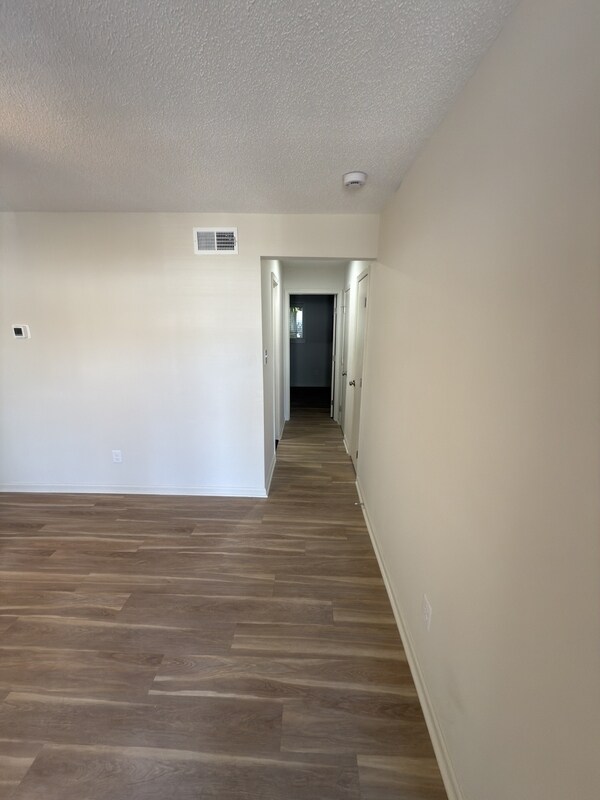 Foto del edificio - 4785 Dadson Ct