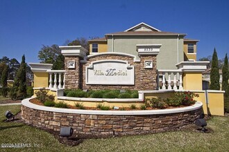Building Photo - 8539 Gate Pkwy W