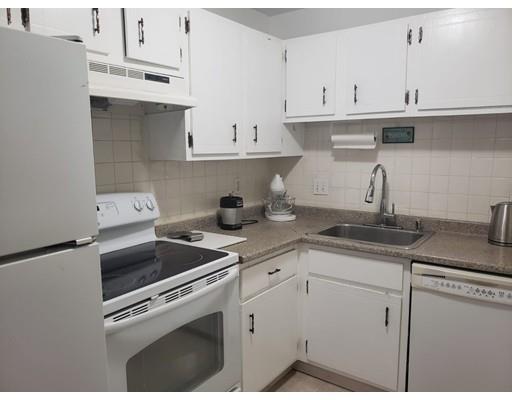 Building Photo - 17 Weld St