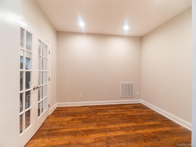 Foto del edificio - 49 Cherry Hill Rd