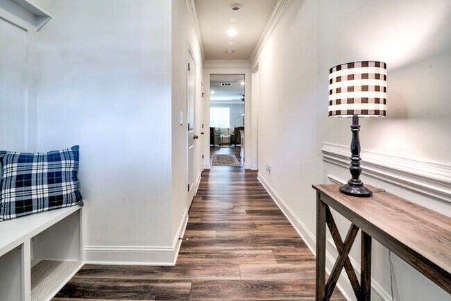 Foto del edificio - 3954 Rothwood Ln