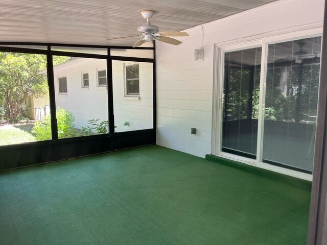 Big Screened in Porch - 905 NW 39th Dr