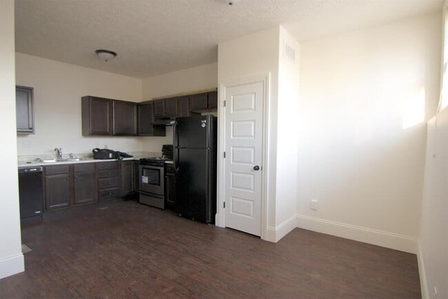 Foto del edificio - 235 Buckeye St