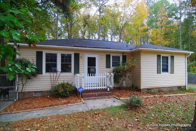 Primary Photo - 13 Dresden Dr