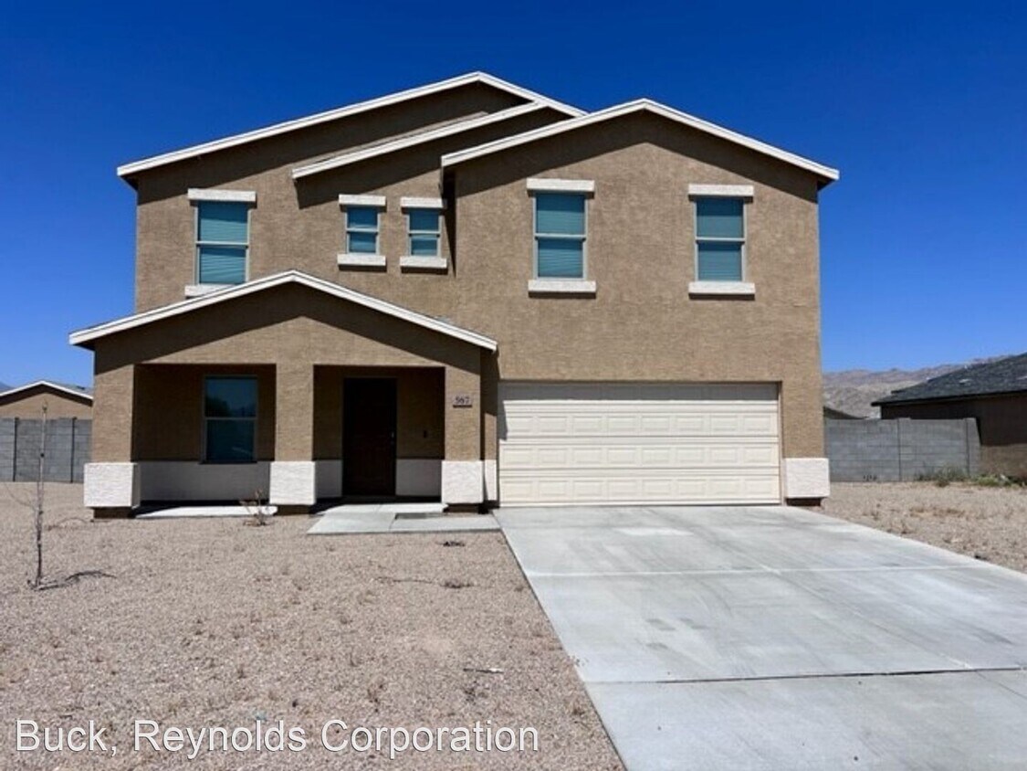 Foto principal - 4 br, 2.5 bath House - 567 Holly St.