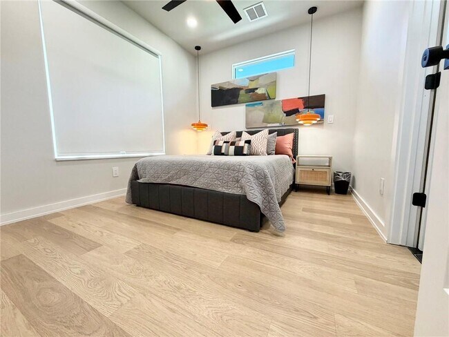 Foto del edificio - 611 SW C St