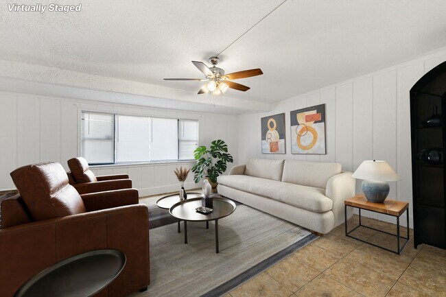 Foto del edificio - 211 N Lipona Rd
