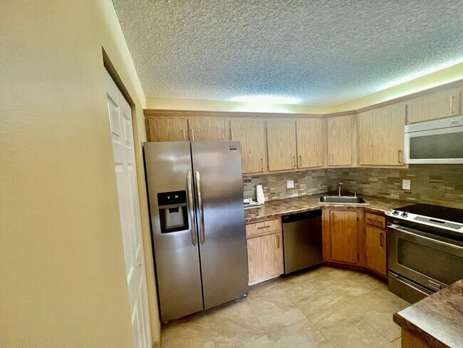 Foto del edificio - 436 Pine Glen Ln