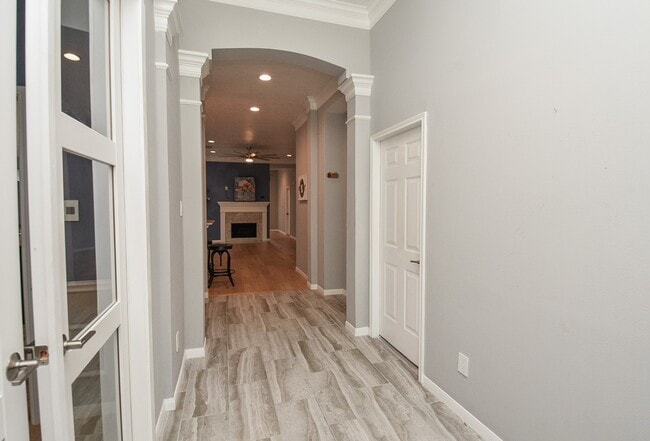 Building Photo - 71 N Crossed Birch Pl