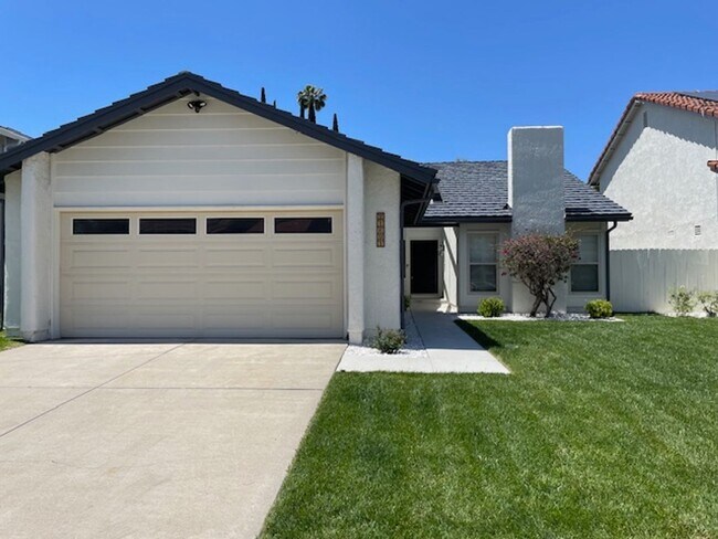 Foto del edificio - Great Curb Appeal One Story Home.