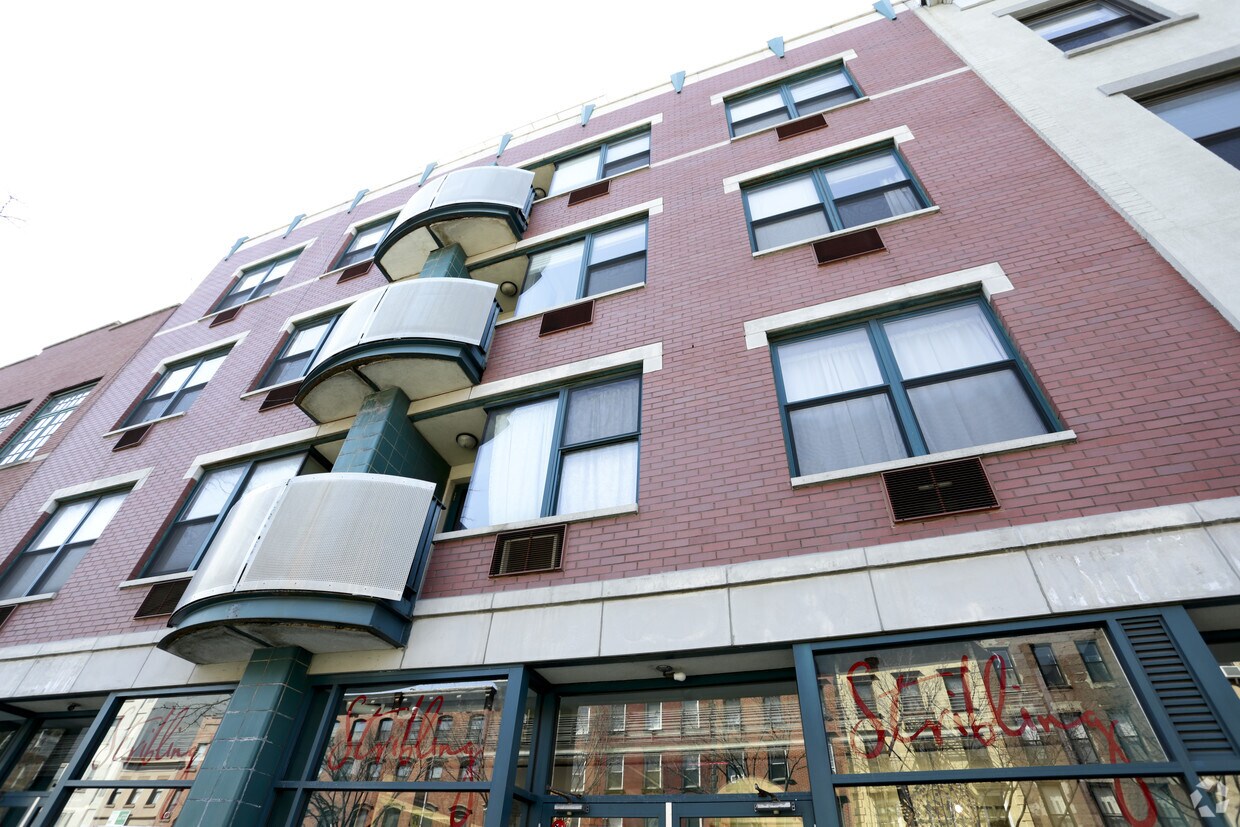 Building Photo - 384-386 Atlantic Ave