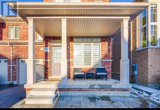 Building Photo - 49 Truro Cir