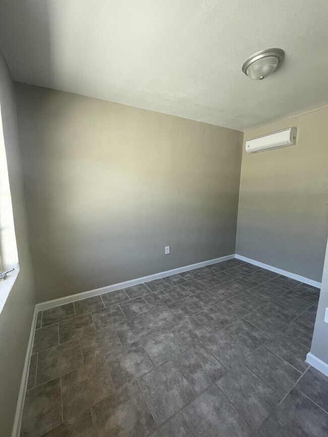 Building Photo - 4212 Manzana Ave