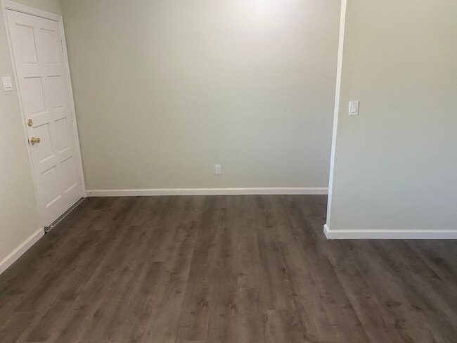 Foto del edificio - 3 bedroom 2 bathroom in Tulare!