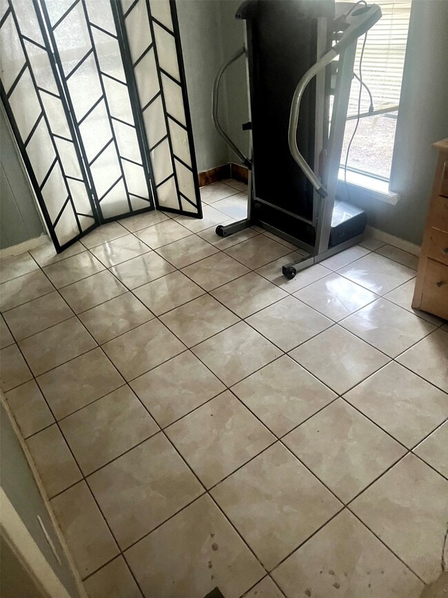 Building Photo - 504 American St