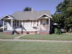 Building Photo - 134 S Columbia Ave