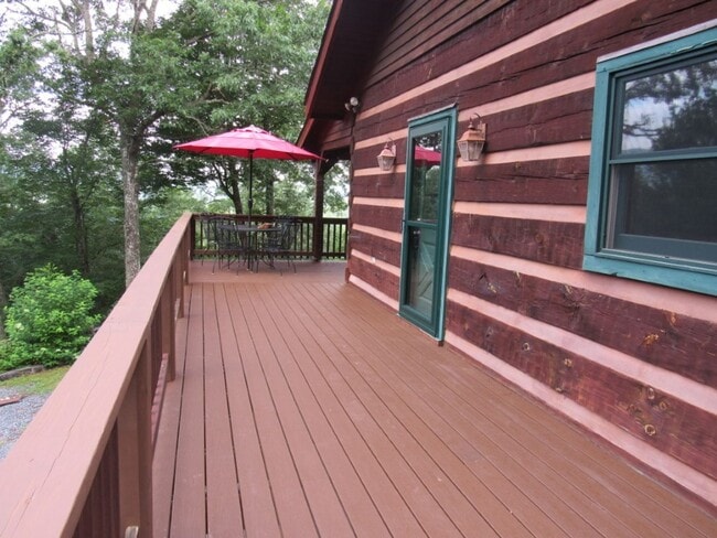 Building Photo - $2,500 - 3 Bedroom / 2.5 Bath Unfurnished ...