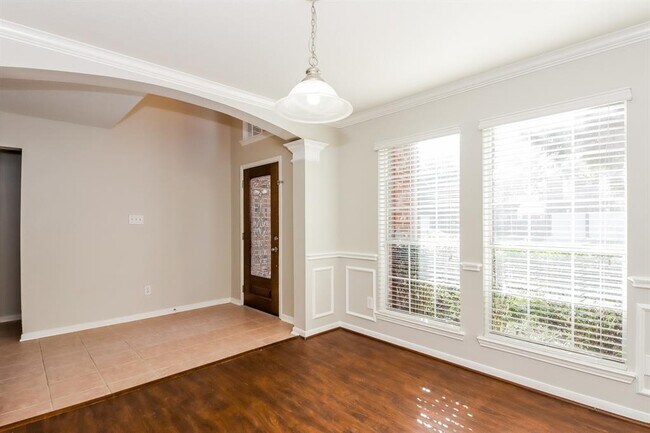 Foto del edificio - 22126 Legendre Rd