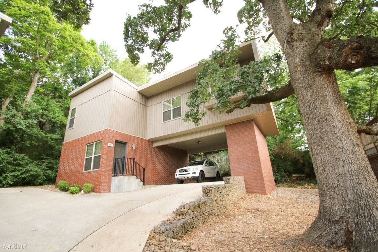 Primary Photo - 3 br, 3.5 bath House - 741 N Oakland Ave