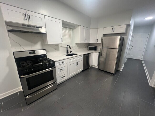 Foto del edificio - 1343 W Walton St