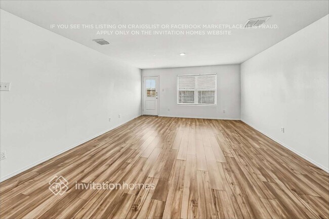 Building Photo - 5423 Longshadow Dr