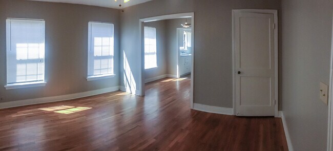Foto del edificio - 420 E 8th St
