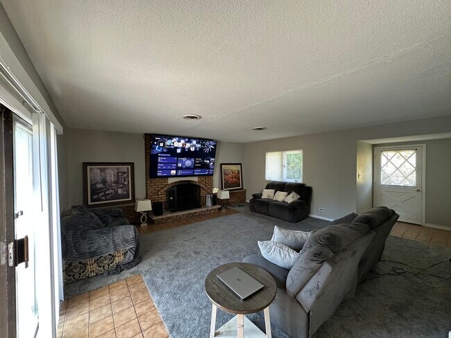 Foto del edificio - 16W311 94th Pl