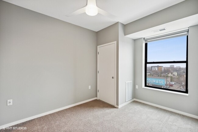 Interior Photo - Lago Apartments