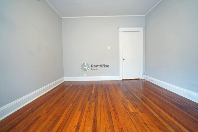 Building Photo - 64 Woodstock Ave