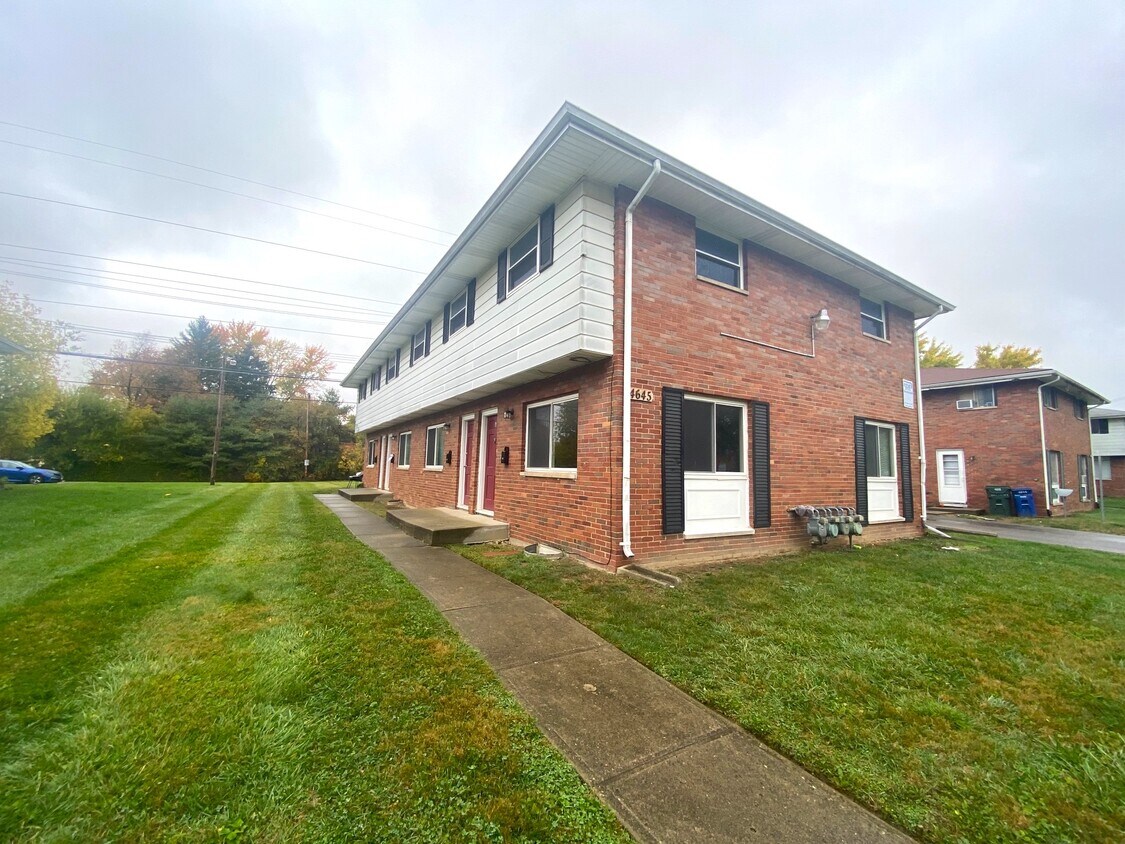 Foto principal - 4645 Sandy Lane Rd