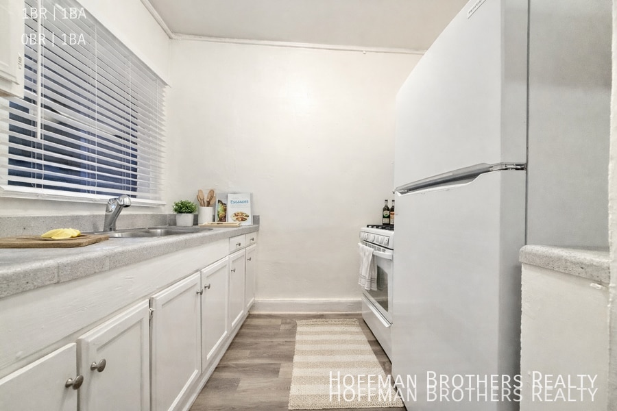 Building Photo - 722 S Alvarado St