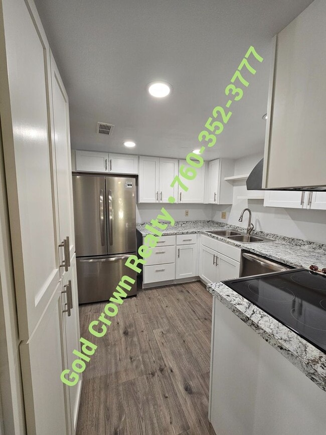 Building Photo - Newly Renovated Condo for Rent