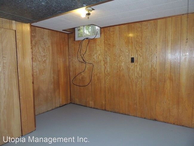 Building Photo - 2 br, 2 bath House - 7816 NE Tillamook St.
