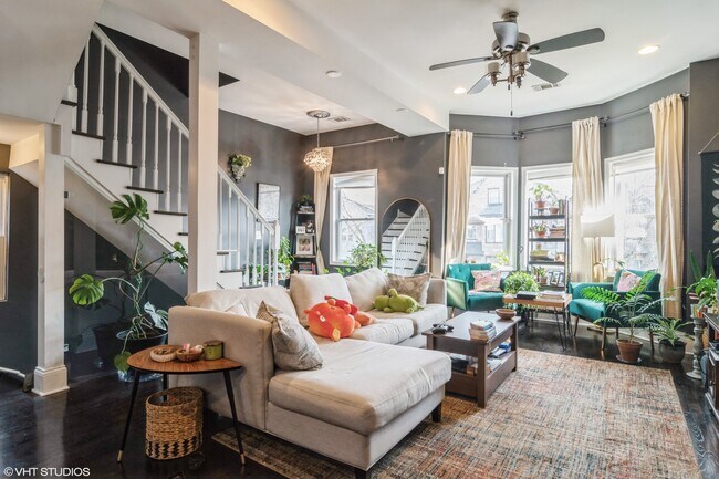 Foto del edificio - 1656 N Richmond St