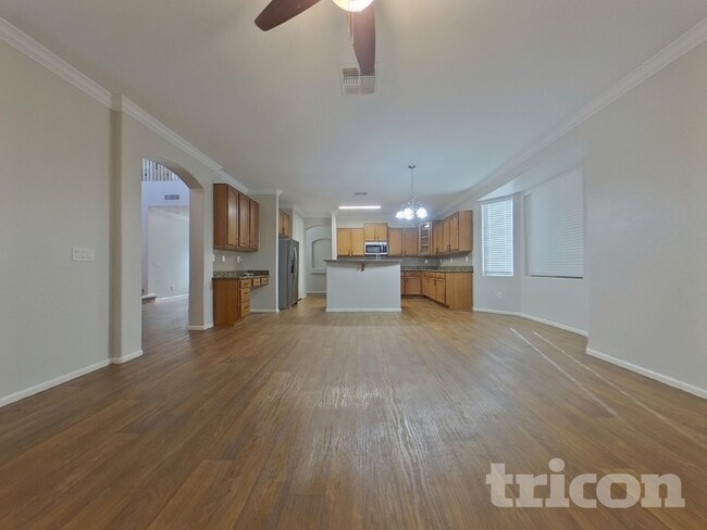 Building Photo - 25746 W Globe Ave