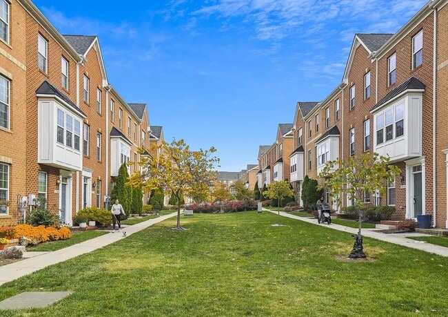 Building Photo - 4511 Foster Ave