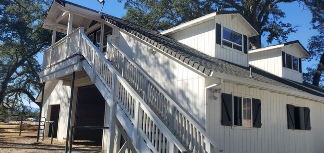 Building Photo - SILVER8424