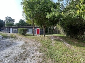 Building Photo - 1017 Chipola Rd