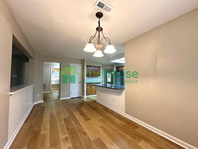 Building Photo - 2849 Crossings Dr