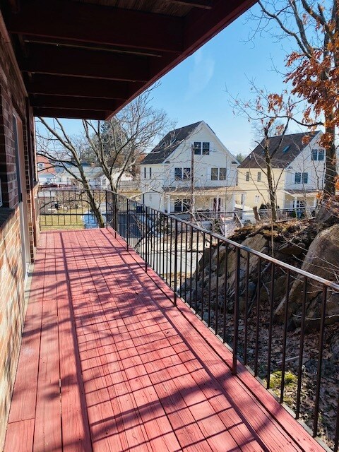 Building Photo - 185 Grove St