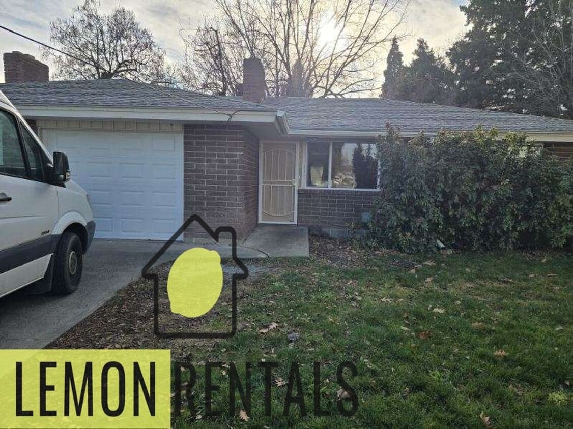 Foto principal - 1302 S 16th Ave