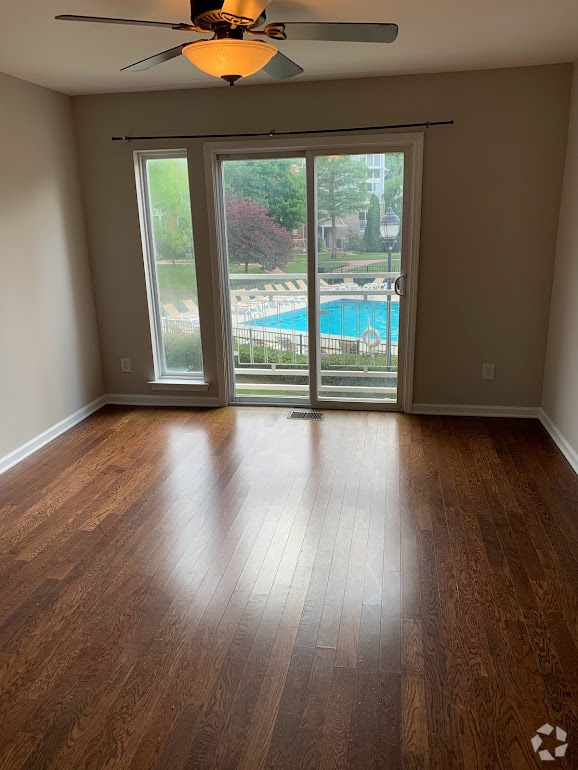Building Photo - 3953 Picasso Ct