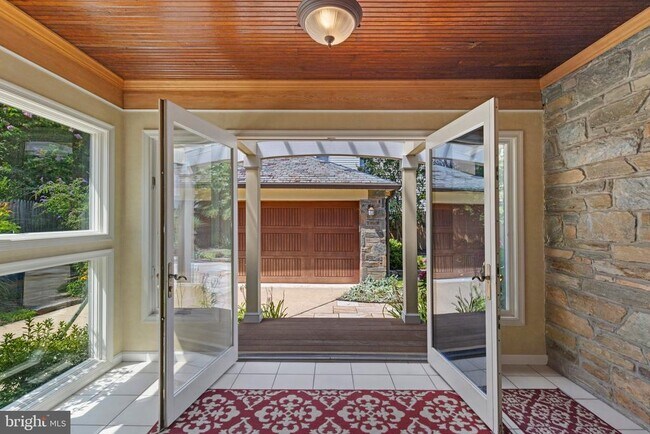 Building Photo - 5109 Fairglen Ln