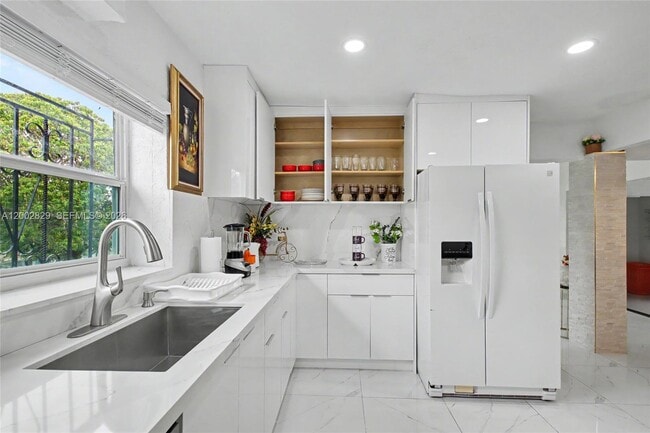 Foto del edificio - 2145 NW 133rd St