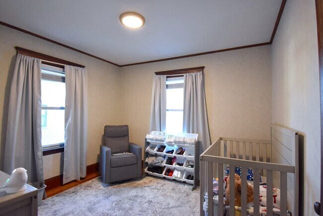 Building Photo - 18 Deldorf St